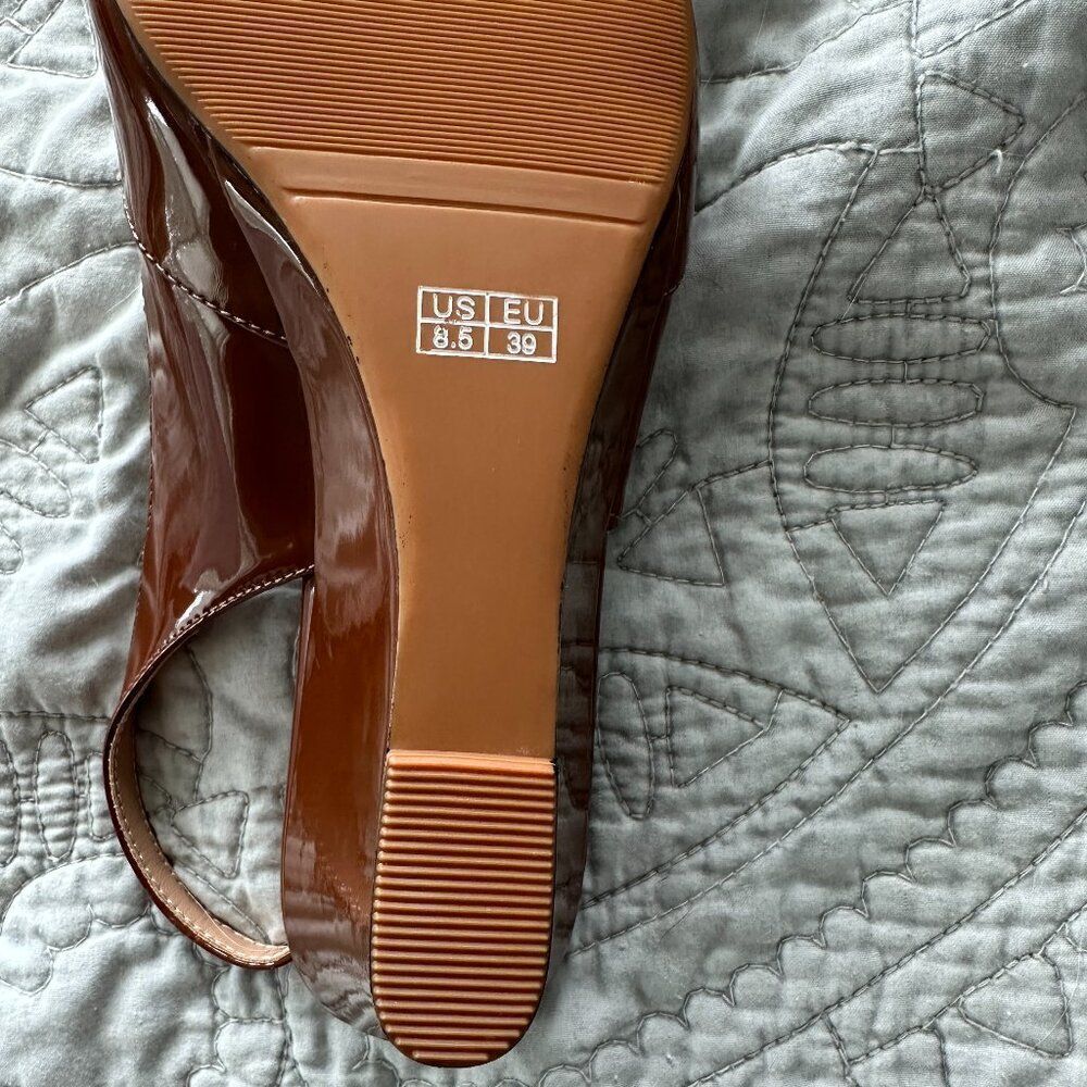 NWT Merrori Heels - Picture 2 of 3